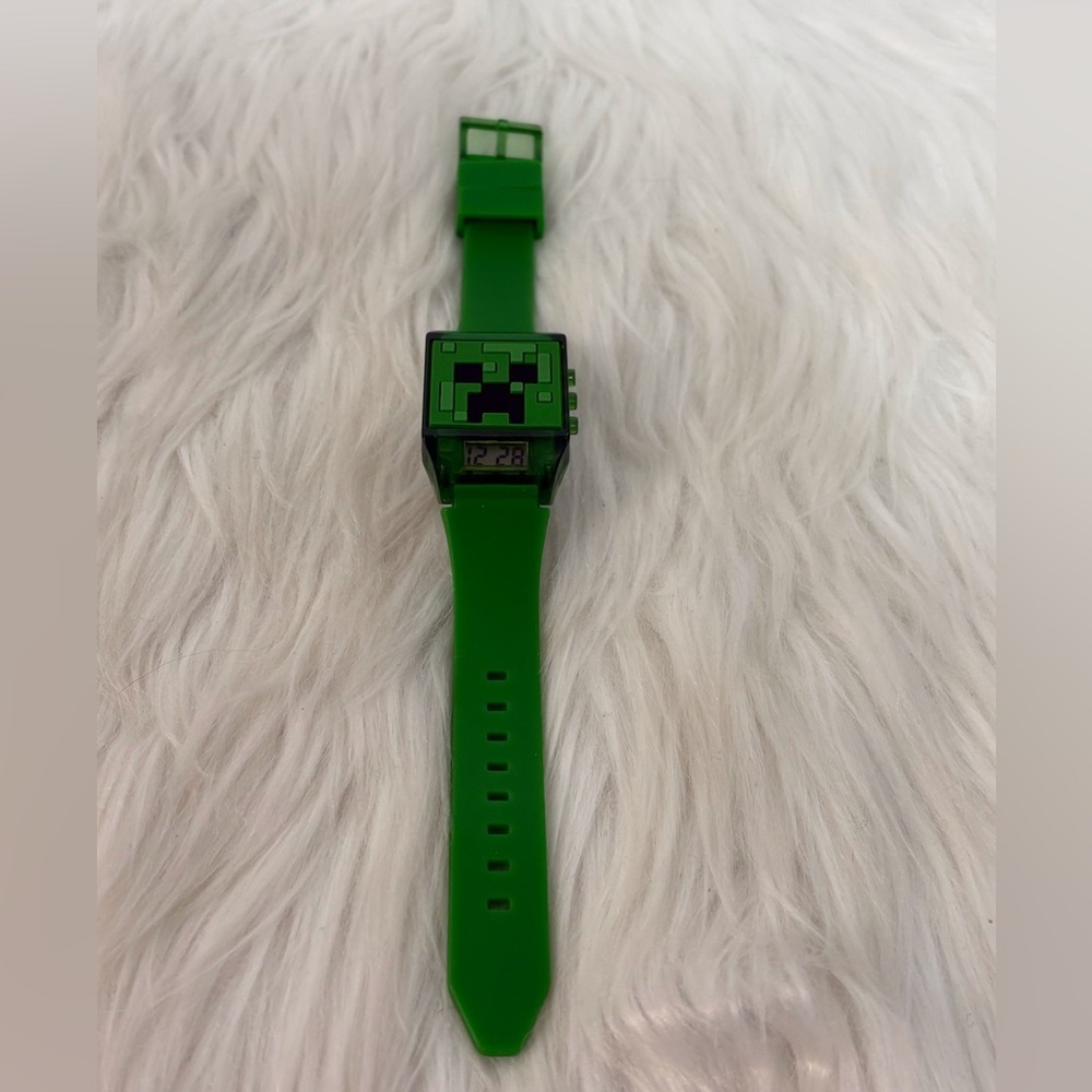 (113)Green Silicone Digital Square-Face Smartwatch